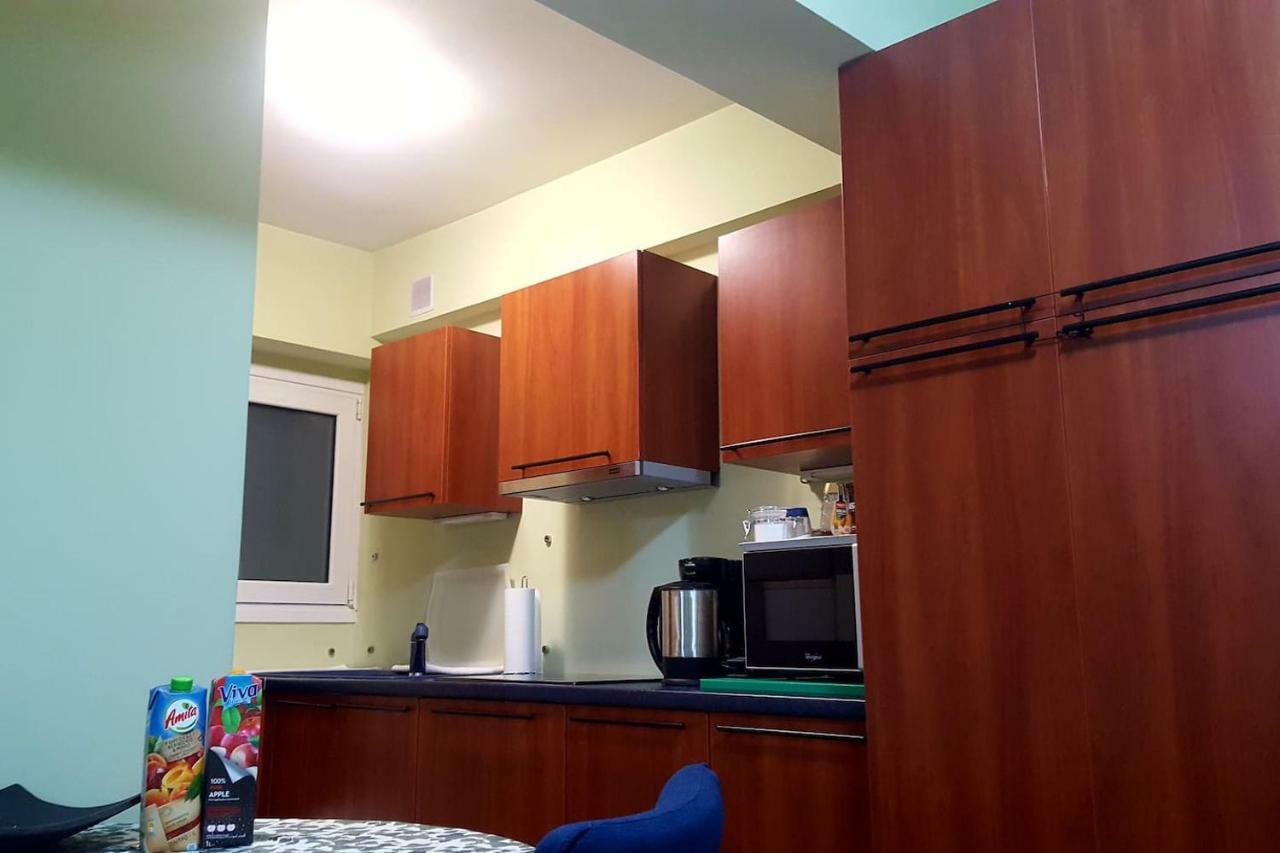 Quiet Apartment In Plaka Athens Exterior photo